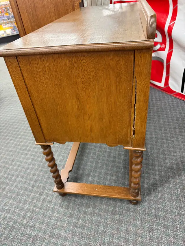 vintage solid oak sideboard  in Hutches & Display Cabinets in Edmonton - Image 6