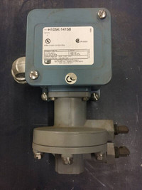 United Electric Controls Differential Pressure Switch