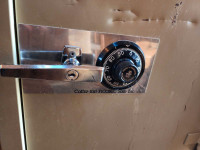 Safe Locksmithing Services