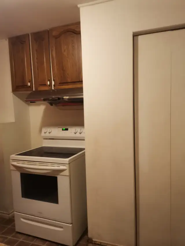 Comfortable and convenient two bedrooms, one living room, one ki in Room Rentals & Roommates in Charlottetown - Image 7