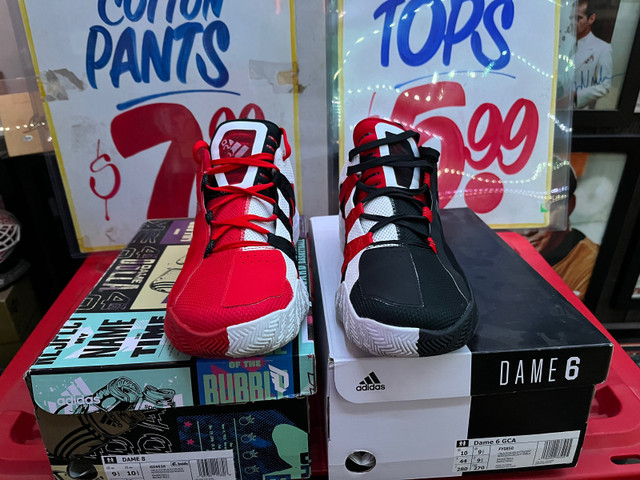 Damian Lillard dame 6 dame 8 basketball shoes in Basketball in Barrie