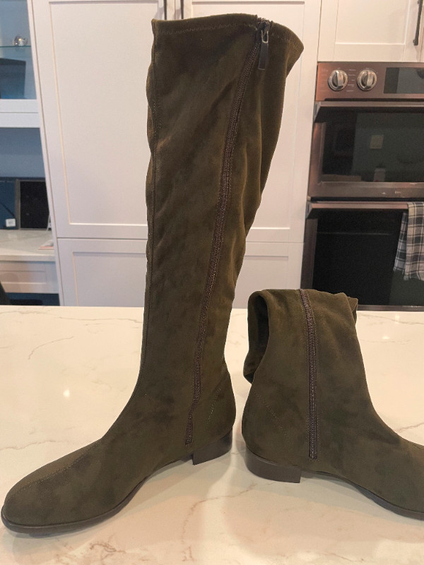 Ron White Olive Stretch Eco Suede Boot Size Euro 40/US 9.5 NEW in Women's - Shoes in Markham / York Region