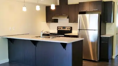 2 Bdrm Main Flr apartment located in McKernan (University area)