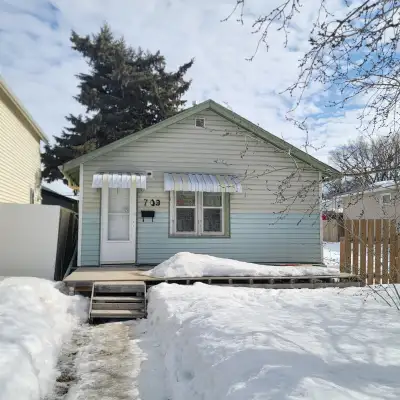 Small cozy one bedroom house for rent. For one or two people max. References and income verification...