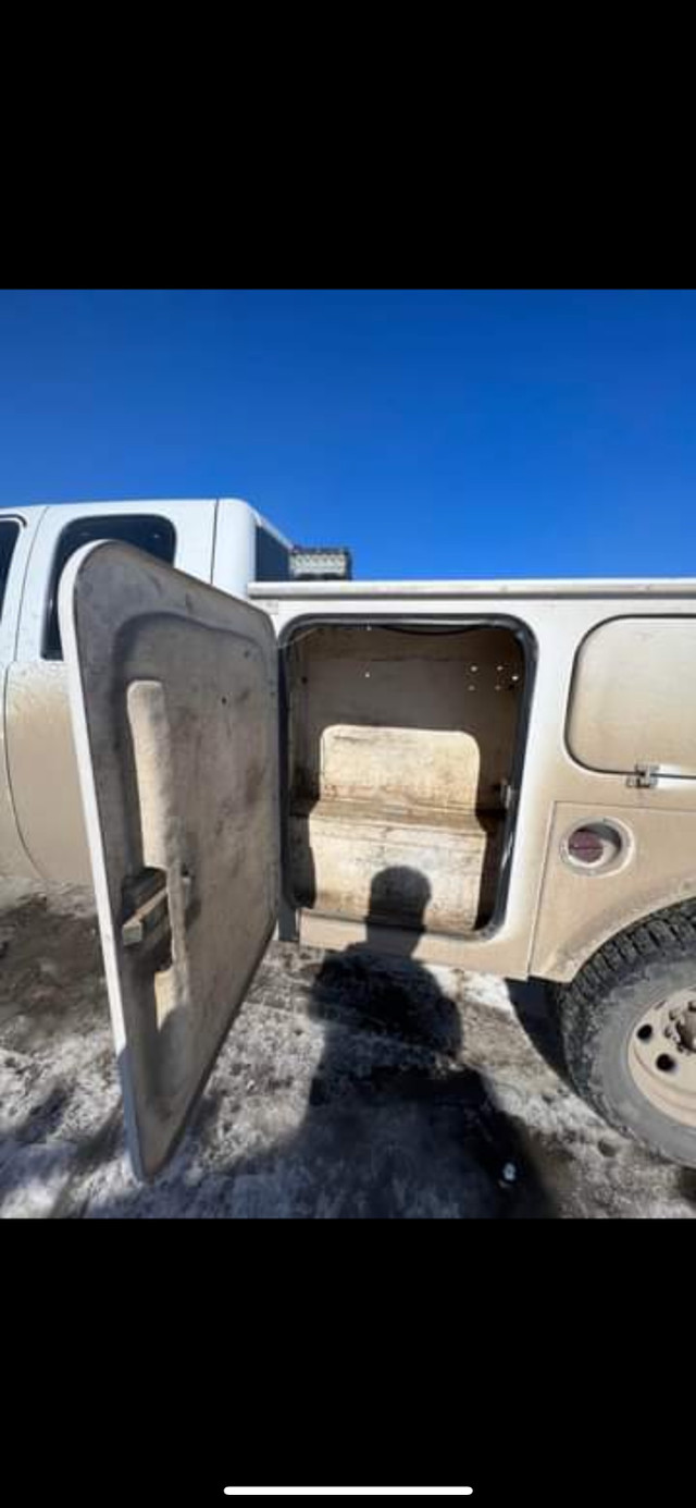 08 Chevy 2500 Cars & Trucks Calgary Kijiji