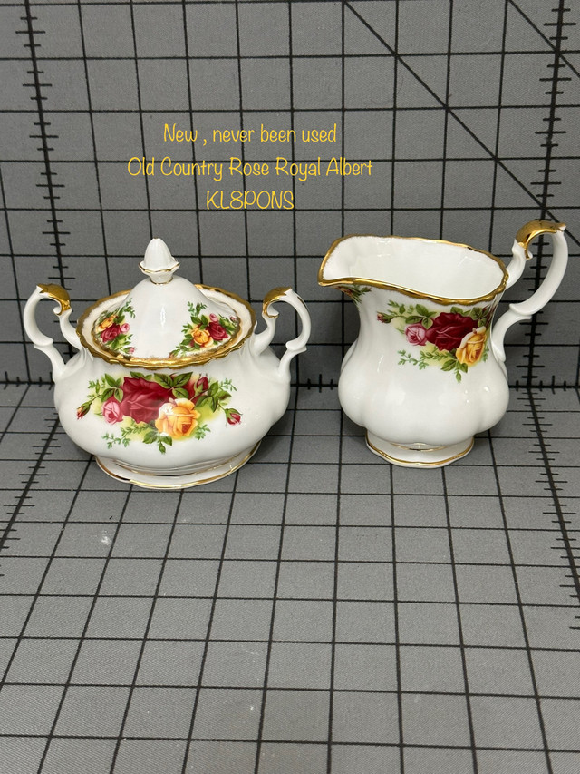 Old Country Roses Royal Albert England Bone China - Asking price in Kitchen & Dining Wares in Mississauga / Peel Region - Image 4