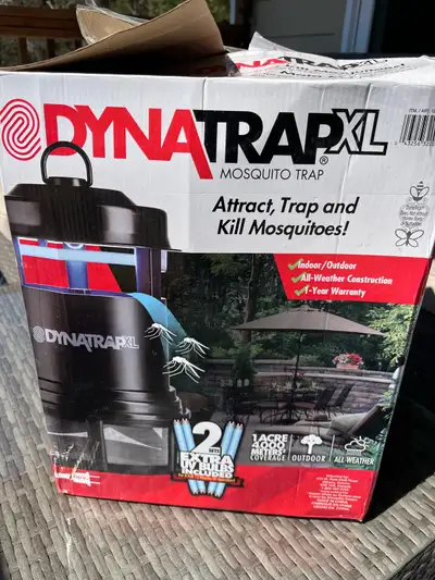 Comes with two packs of replacement bulbs and one attraction cartridge. Message if interested