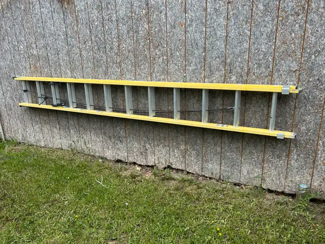 Featherlite 24 ft. Fibreglass Extension Ladder63671978883331121