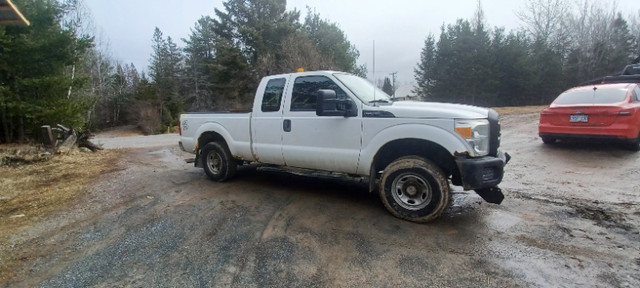 2011 f250 SUPERDUTY EXT CAB in Cars & Trucks in Sault Ste. Marie - Image 2