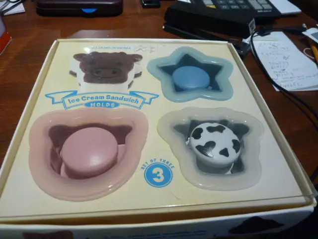 NEW Ice Cream sandwich molds in Holiday, Event & Seasonal in Ottawa - Image 2