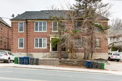 MT PLEASANT RD & BLYTHWOOD RD ~ 2 BDRMS 1 BTH ~ MOVE IN TODAY