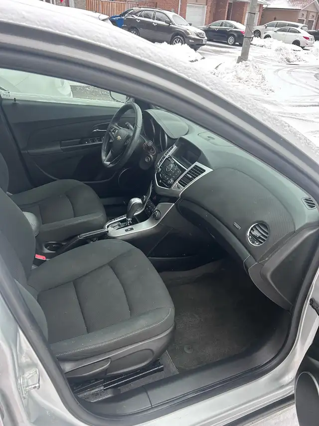 2012 Chevy Cruze LT in Cars & Trucks in Oakville / Halton Region - Image 6
