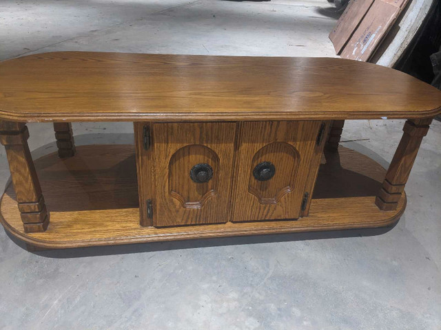 Coffee table  in Other Tables in Portage la Prairie