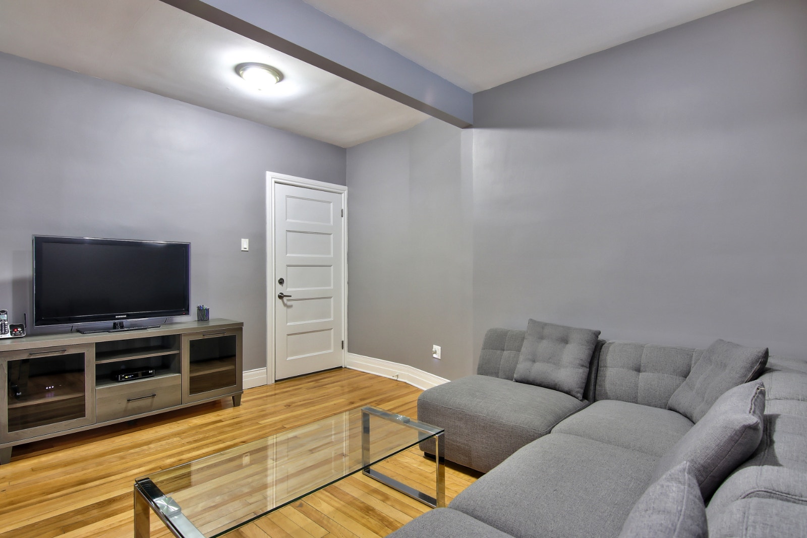 4 BEDROOMS FURNISHED APARTMENT — photo 2