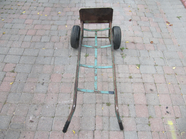 Solid Tubular Steel Heavy Duty 1000lb Truck Dolly Like New Tires in Other Business & Industrial in Mississauga / Peel Region - Image 2