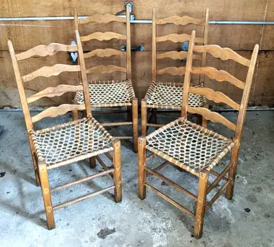 4 chaises en bois massif style rustique avec assise tressée, View more