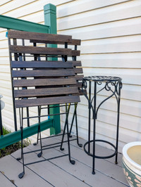 Barely Used Patio Folding Chairs and Plant Stand/Side Table