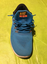 Nike free running shoe only $20