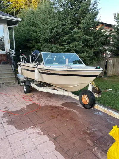 Grew 140ss Not sure on year 14 foot grew fibreglass boat for sale. New 40 hp Suzuki outboard install...