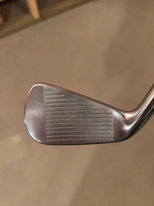 Taylormade P790 2 Iron RH in Golf in Edmonton - Image 3