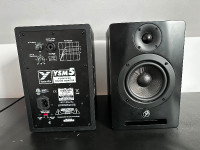 Yorkville YSM5 Studio monitor speakers