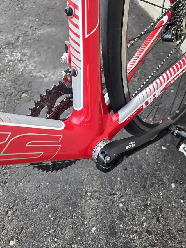 Felt Z5 road bike carbon.  in Road in Barrie - Image 3