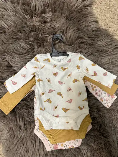 Brand new new born body suit 0-3M, View more