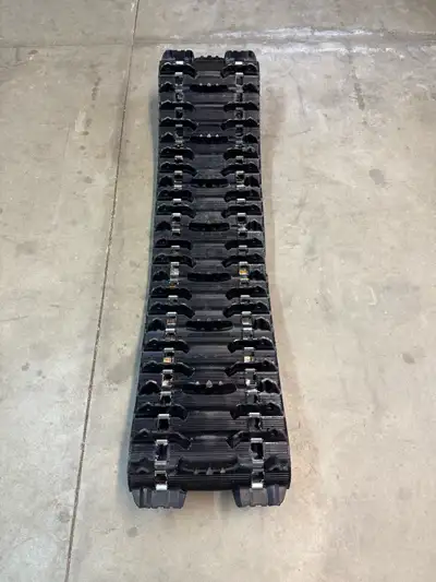 Purchased new last season, under 1000 miles on it Damage on right side, see pictures. Covered with a...