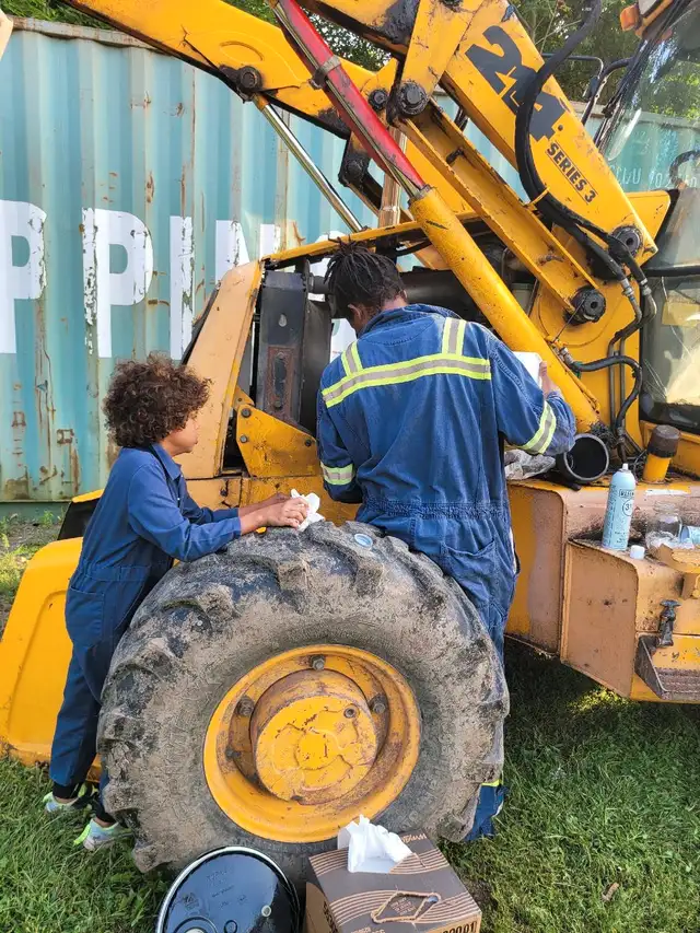 Backhoe Services – 25+ Years Experience – Prince Edward County62863256406274122