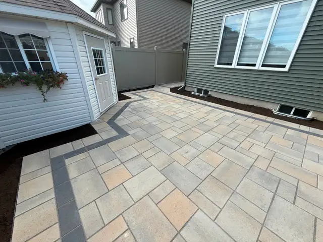 Ottawa Pro Interlock/Deck/Fence Service/Most Affordable Price in Interlock, Paving & Driveways in Ottawa - Image 2