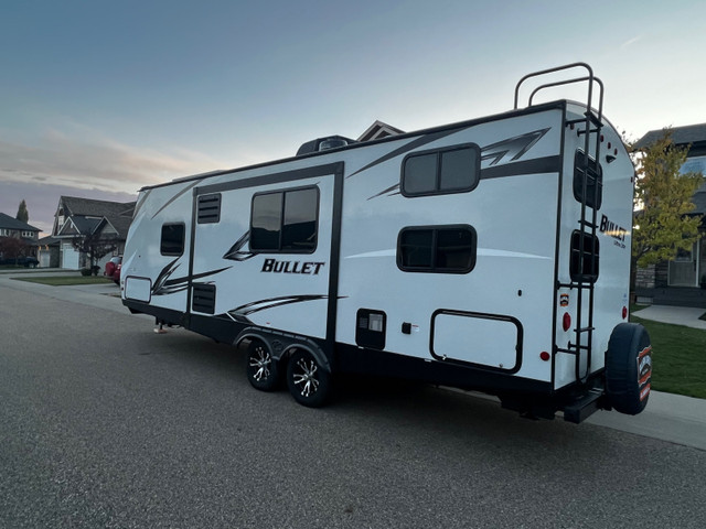 2021 Keystone Bullet 250BHS in Travel Trailers & Campers in Red Deer