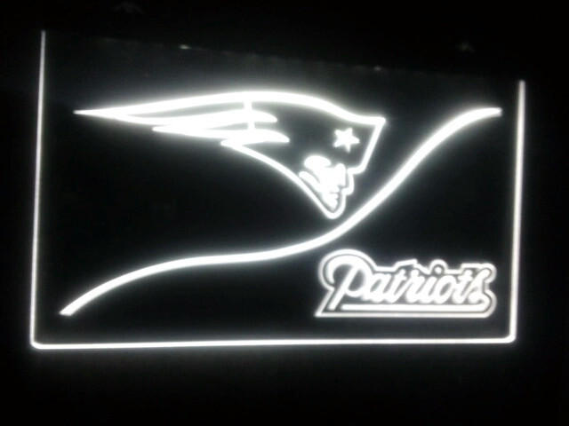 NEW ENGLAND PATROITS NEON LED SIGNS     A FEW STYLES AVAILABLE in Arts & Collectibles in Markham / York Region