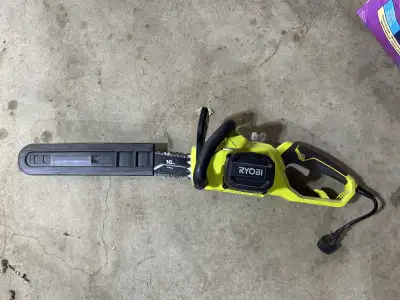 This Ryobi 16-inch electric chainsaw is perfect for tackling those smaller jobs around the yard. Thi...