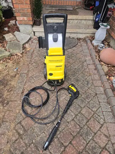 KARCHER Pressure washer. 2000PSI PLEASE WATCH THE VIDEO. HAS A L, View more