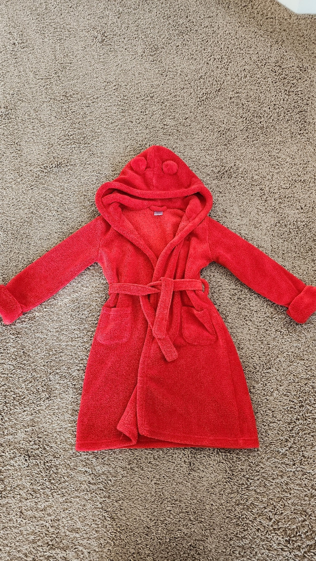 Baby Gap child's robe size 5 in Clothing - 5T in Edmonton