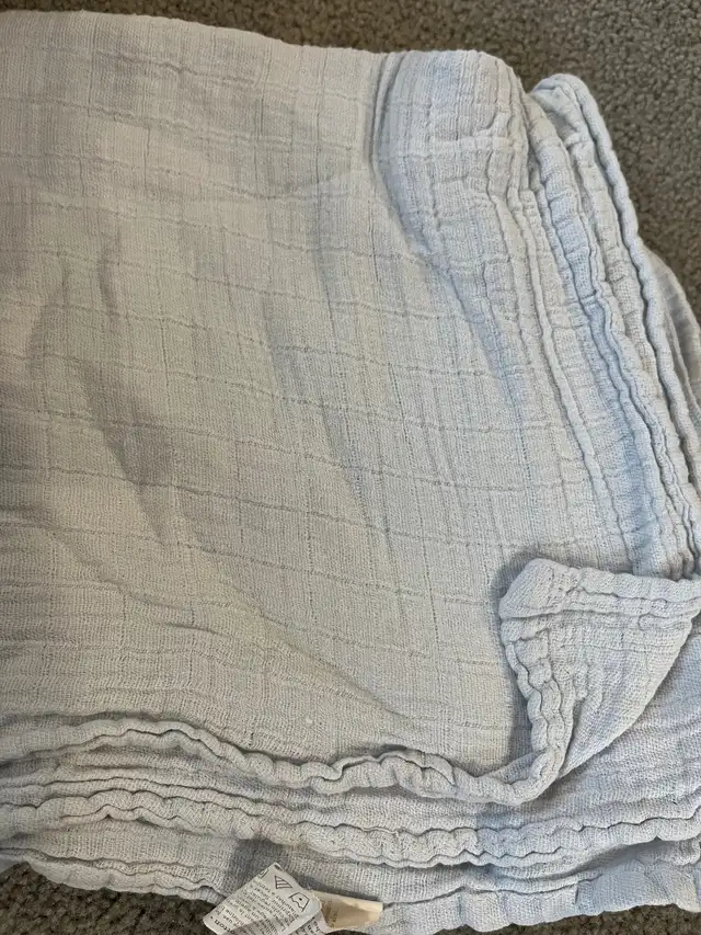 Baby muslin blankets in Multi-item in Ottawa - Image 7