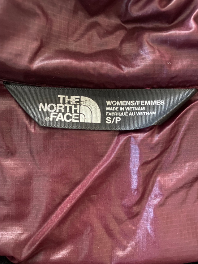 The North Face jacket  in Women's - Tops & Outerwear in Delta/Surrey/Langley - Image 4