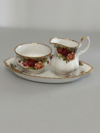 $69 for 3 pieces MADE IN ENGLAND Old Country Roses Royal Albert 