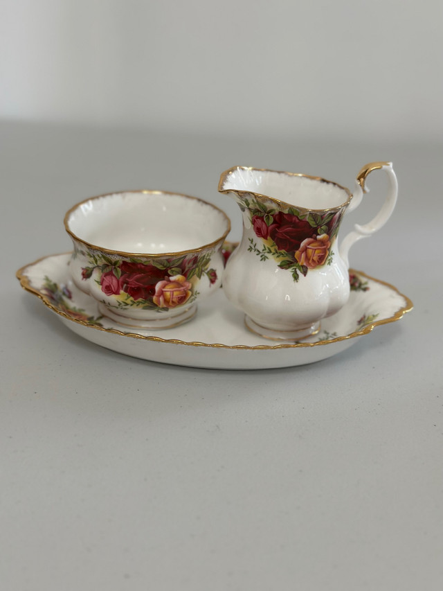 $69 for 3 pieces MADE IN ENGLAND Old Country Roses Royal Albert  in Arts & Collectibles in City of Toronto