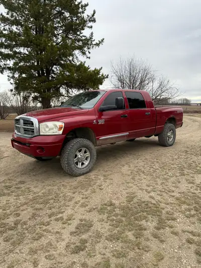 2007.5 dodge ram 3500 laramie mega cab. Truck has 417762 km, tranny has just over 66,000 km on it. I...