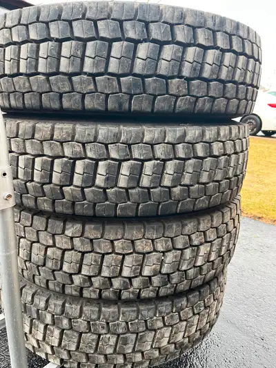 GREAT AND MINT CONDITIONS, LESS THAN 5,000 km ON THE TIRES,COMING OUT OF THE HINO 195