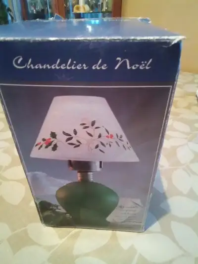 Chandelier de Noel, View more