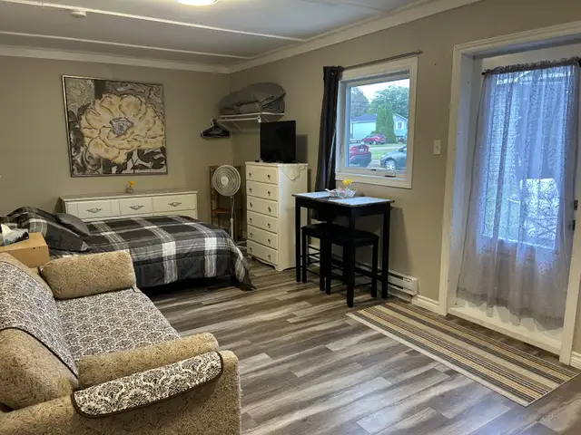 Bachelor summer weekly  rental June to September  in New Brunswick in Canada - Image 3