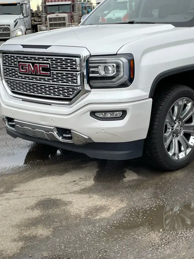 2018 Denali ultimate 537087502357647365