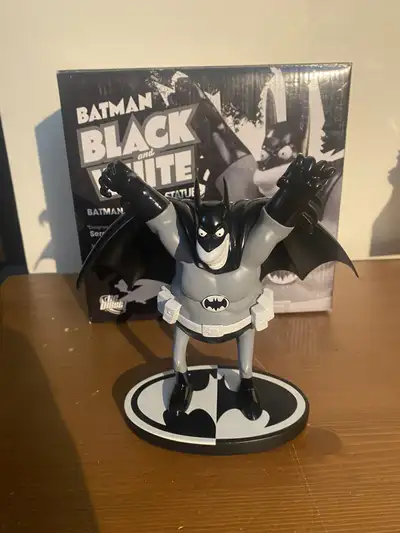 Batman Black & White Statue Sergio Aragones Like New, View more