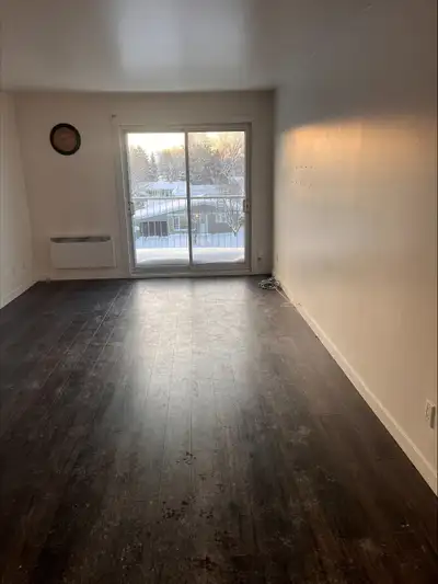 À louer – 4 ½ à Charlesbourg Cession de bail 1er janvier ou avant jusqu'au 30 juin 2026 vous pouvez...