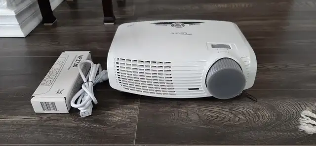 Optoma HD25LV Home Cinema Projector, 1080p, 3D, Works Great.