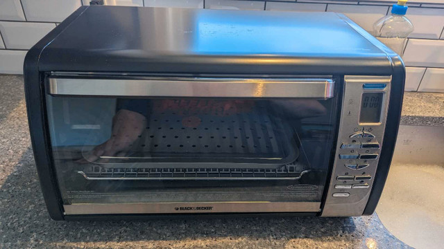 Black & Decker Toaster Oven in Toasters & Toaster Ovens in Kitchener / Waterloo