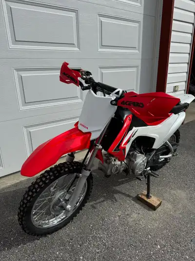 2015 Honda crf110f Great shape. New bars,grips and hand guards. Needs nothing ready to ride. $2800