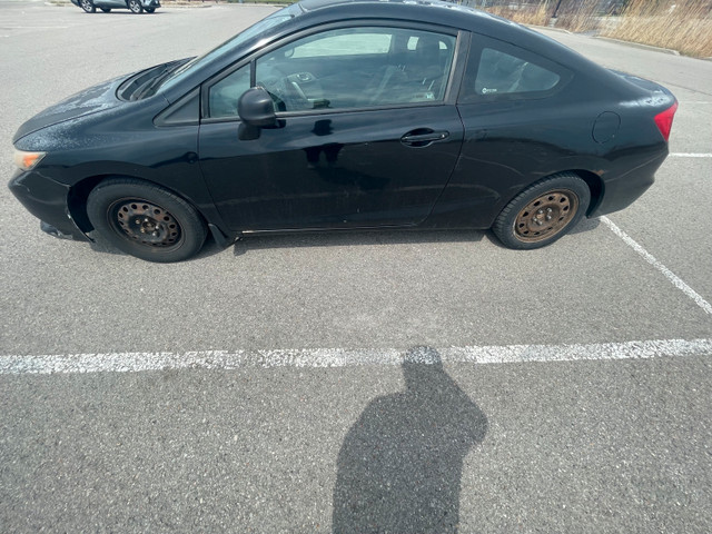 2012 Honda civic in Cars & Trucks in Oshawa / Durham Region - Image 2